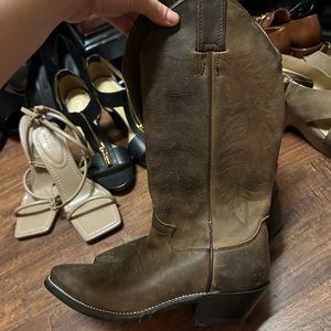 Never worn cowboy boots! Gorgeous!
